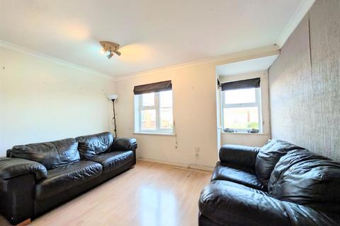 2 bedroom maisonette for sale, Maplin Park, Langley