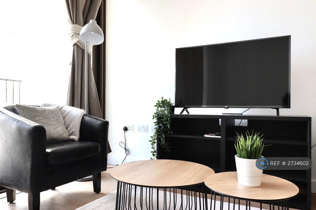 Studio Flat