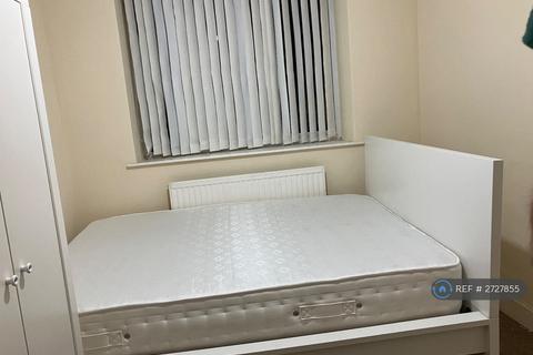 2 bedroom flat to rent, Melmerby Court, Salford, M5