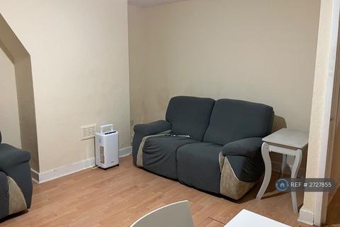2 bedroom flat to rent, Melmerby Court, Salford, M5