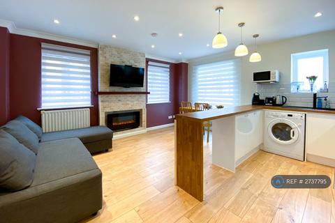 2 bedroom flat to rent, Pankhurst Avenue, London, E16