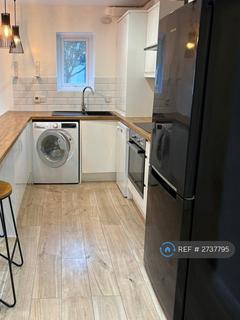 2 bedroom flat to rent, Pankhurst Avenue, London, E16