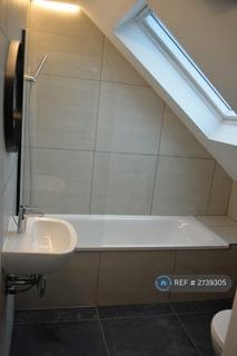 1 bedroom in a house share to rent, Hounslow, London, TW5