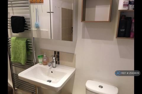 undefined, The Avenue, Surrey, KT4