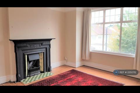 3 bedroom maisonette to rent, Glencairn Road, London, SW16