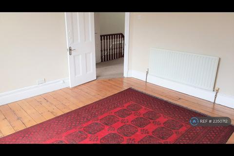 3 bedroom maisonette to rent, Glencairn Road, London, SW16