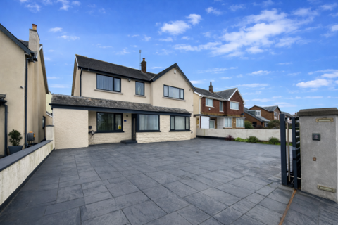 5 bedroom detached house for sale, Clifton Drive, South Shore FY4