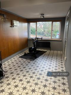3 bedroom detached house to rent, Augustus Way, Lydney, GL15