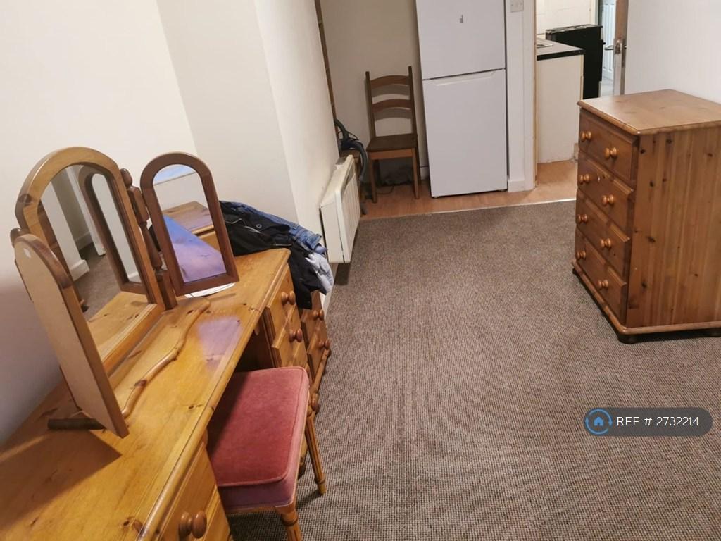 Nain Bedroom