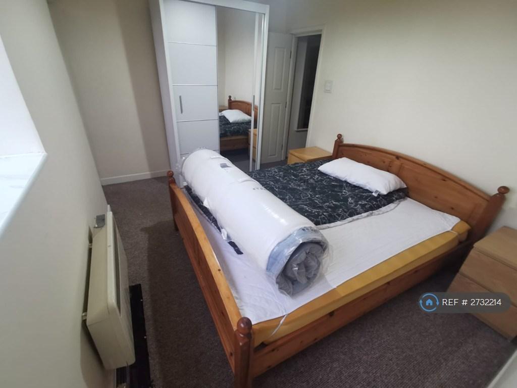 Bedroom And Wardrobe