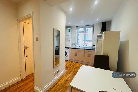 undefined, Commercial Street, London, E1