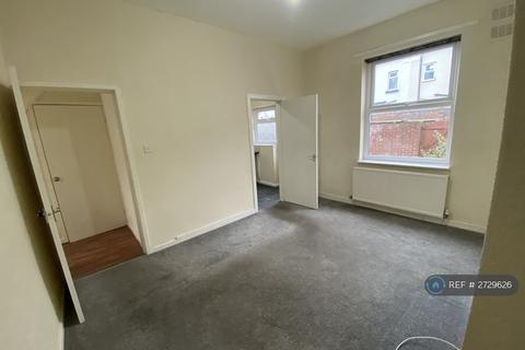 3 bedroom terraced house to rent, Albemarle Road, Wallasey, CH44
