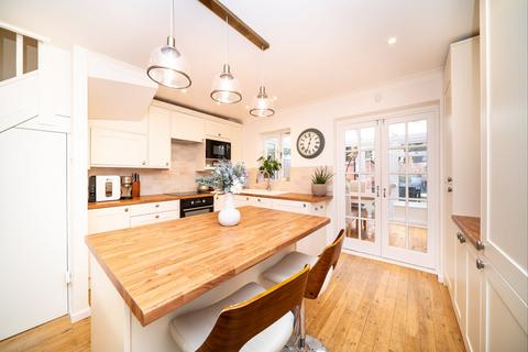 2 bedroom end of terrace house for sale, Appletree Gardens, Barnet, EN4