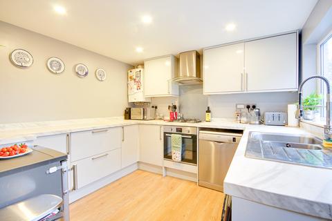 3 bedroom semi-detached house for sale, Elmbridge Road, Elmbridge, Gloucester, GL2