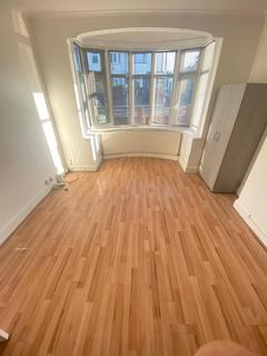 3 bedroom terraced house to rent - London E17
