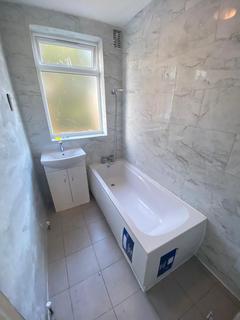 3 bedroom terraced house to rent, London E17
