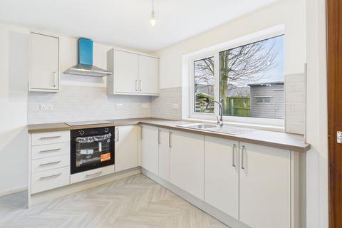 3 bedroom terraced house to rent, 14 Howgill Close, Burneside