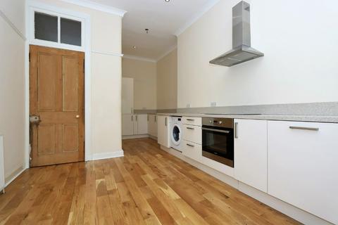 2 bedroom flat to rent, Doune Quadrant, Glasgow, G20