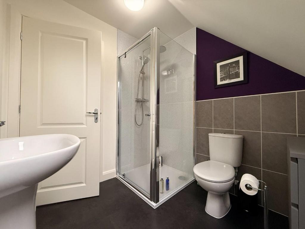 Bathroom2.JPG