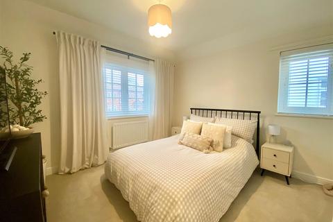 undefined, Heron Way, Liphook