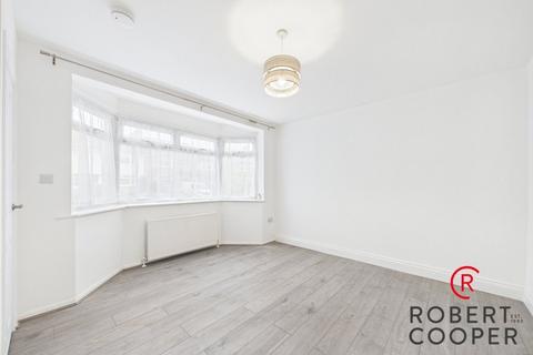 2 bedroom house to rent, Royal Crescent, South Ruislip, HA4