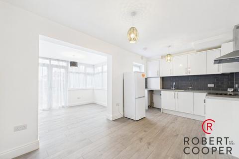 2 bedroom house to rent, Royal Crescent, South Ruislip, HA4