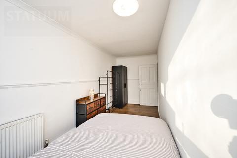 1 bedroom in a flat share to rent, Morgan House, 57 Vauxhall Bridge Road, London, SW1V