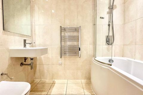 2 bedroom apartment for sale, Railway Terrace, Slough SL2