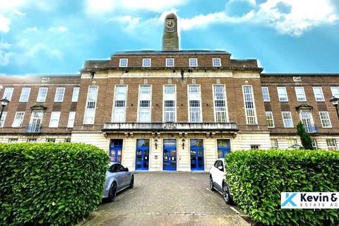 2 bedroom apartment for sale, Longbridge Road, London RM8