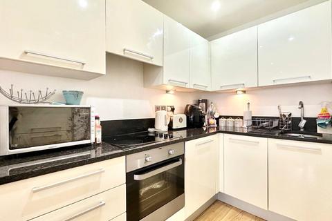 1 bedroom apartment for sale, Railway Terrace, Slough SL2