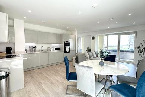 3 bedroom apartment for sale, Peto Street North, London E16