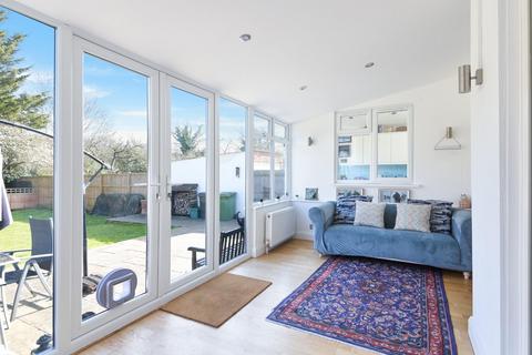 4 bedroom semi-detached house for sale, Stoneleigh Park Road, Stoneleigh