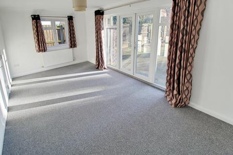 5 bedroom detached house to rent, Ledbury Road, Peterborough PE3