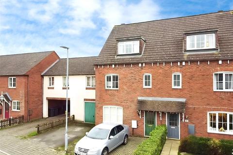 4 bedroom semi-detached house for sale, Paddock Way, Leicestershire LE10