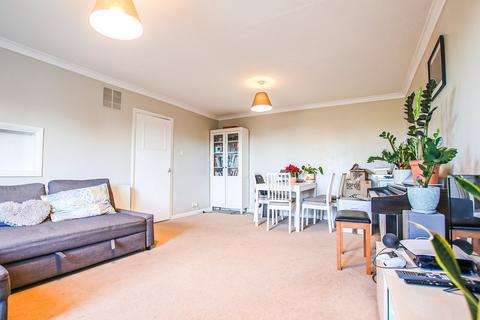 2 bedroom flat to rent, Freshwood Way, Wallington, SM6