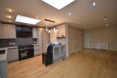 3 bedroom house to rent, Grasmere Avenue, Wembley, HA9 8TG