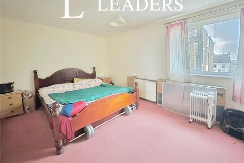 2 bedroom flat to rent, Park Court, Langer Road, Felixstowe, IP11