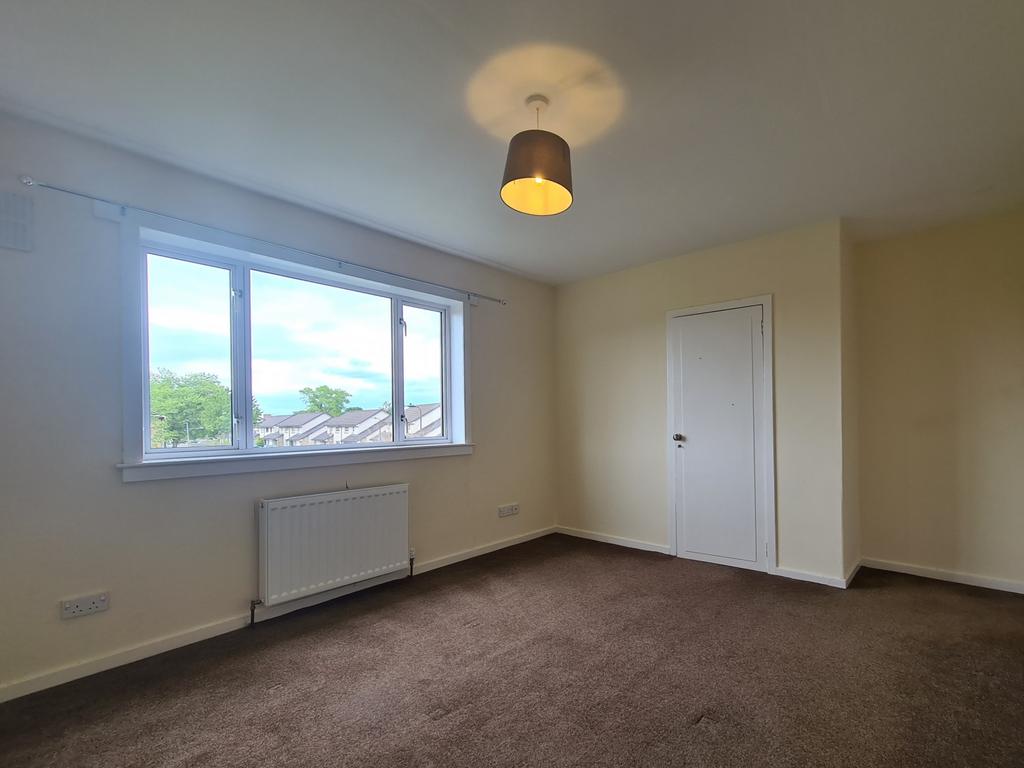 Second bedroom 2