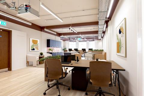 Office to rent, 15-16 Margaret St London W1W 8RW