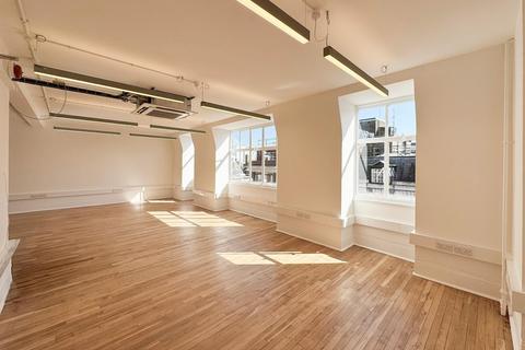 Office to rent, 15-16 Margaret St London W1W 8RW