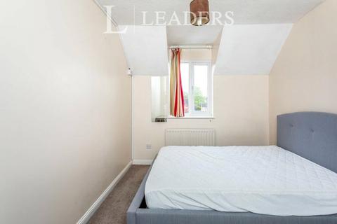 undefined, Fishers Field, Buckingham, Buckinghamshire, MK18