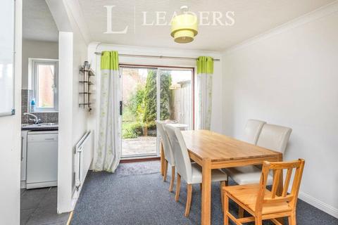 undefined, Fishers Field, Buckingham, Buckinghamshire, MK18