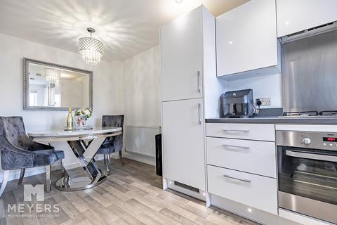 3 bedroom semi-detached house for sale, Poole BH17