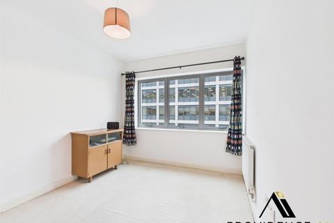undefined, Alencon Link, Basingstoke RG21