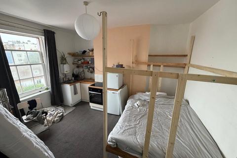 Studio to rent, Charlotte Street, Brighton BN2