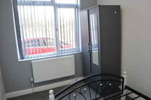 3 bedroom terraced house to rent, Western Road, Leicester LE3