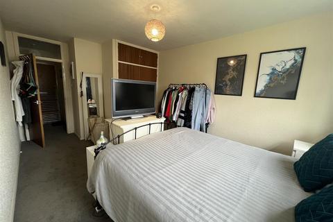 1 bedroom flat to rent, Overbury Avenue, Beckenham, BR3