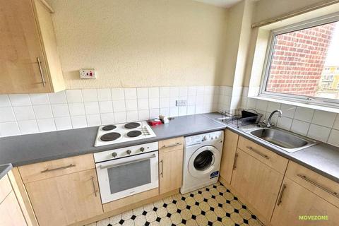1 bedroom flat to rent, Overbury Avenue, Beckenham, BR3