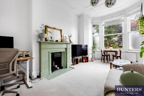 1 bedroom flat for sale, Plympton Road, Brondesbury Park, London, NW6