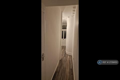 1 bedroom in a house share to rent, Clapton, London, E5